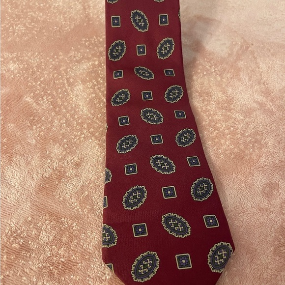 Allen Solly Burgundy Geometric Men's Tie - Picture 3 of 7